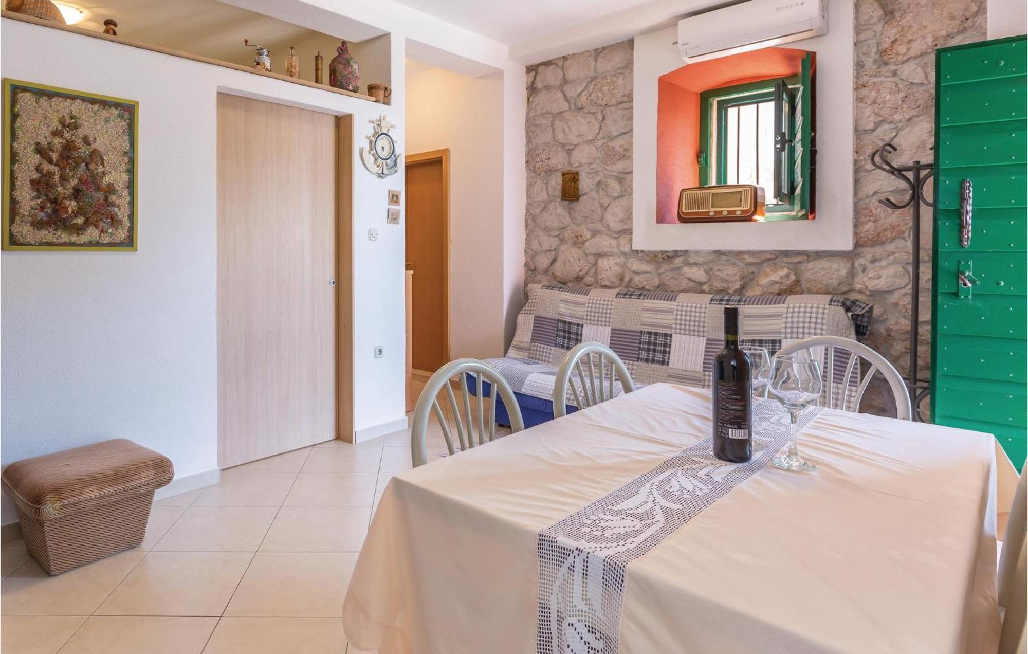 Awesome Home In Podgora With Kitchen Kültér fotó