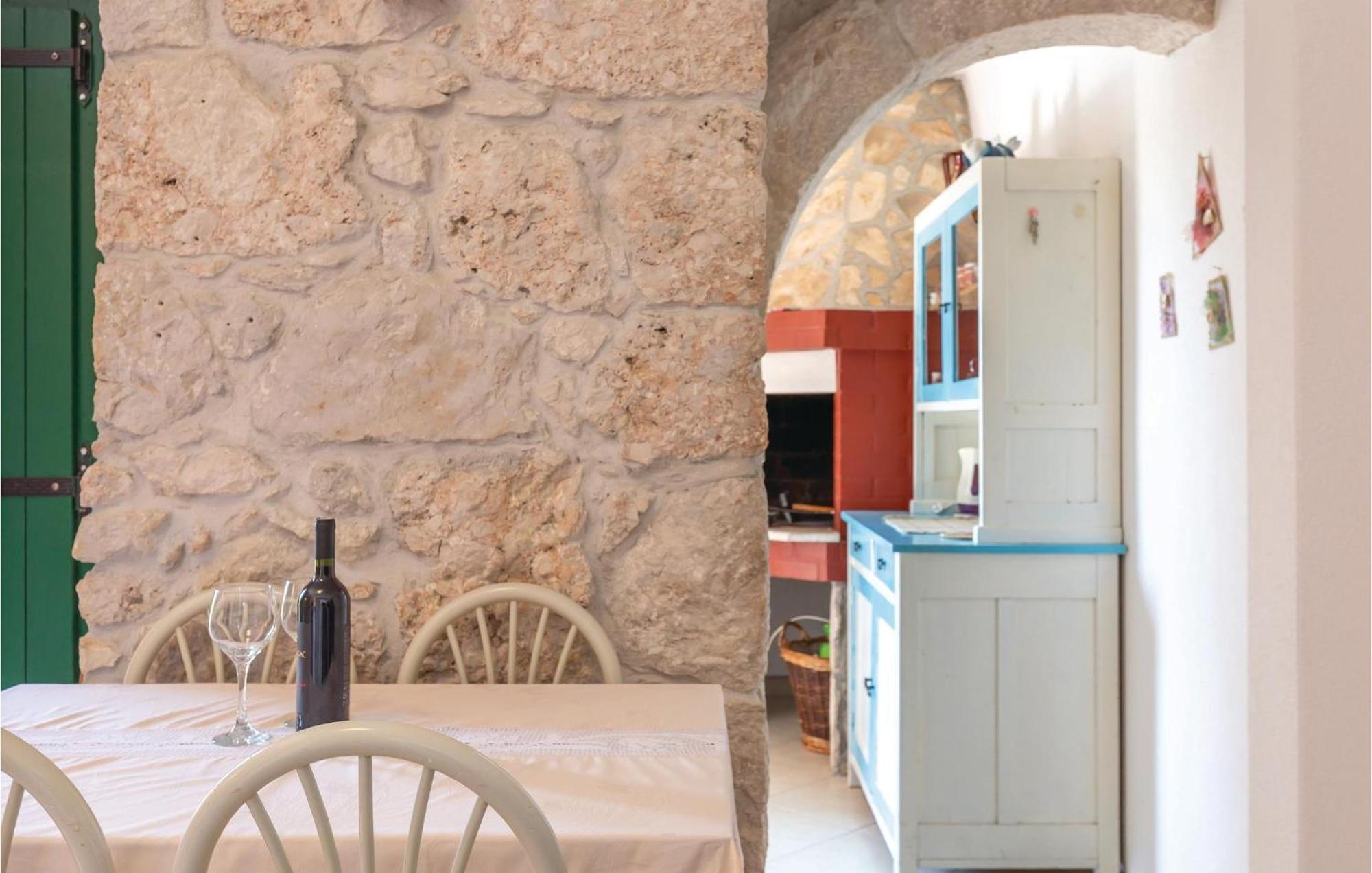 Awesome Home In Podgora With Kitchen Kültér fotó