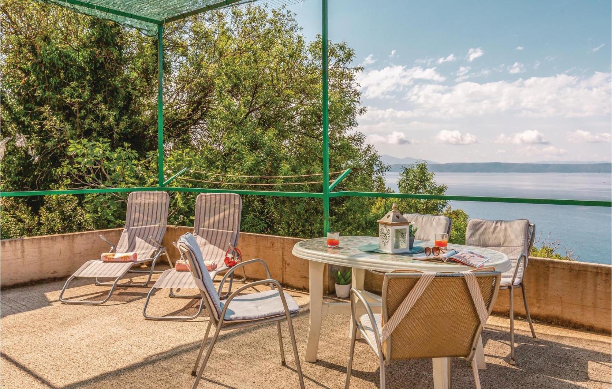 Awesome Home In Podgora With Kitchen Kültér fotó
